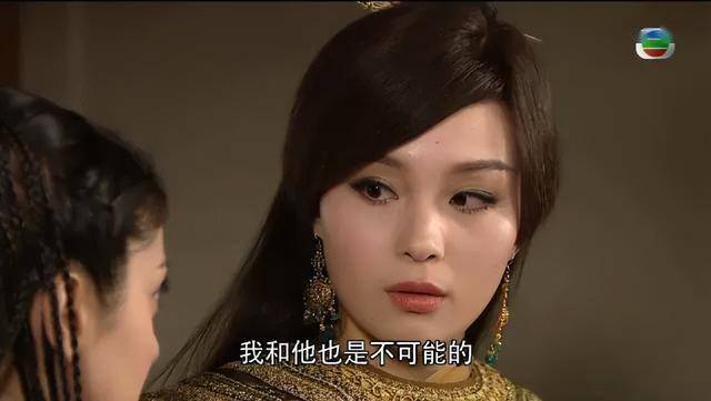 38岁华姐冠军朱璇罕露面，状态仍惊艳，淡出幕前嫁富二代已育两子(图5)