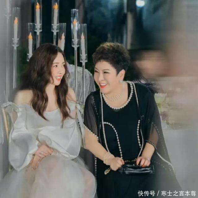 郭碧婷首次回应婚姻争议，在家不受气，向佐是个好爸爸，向太不抠(图3)