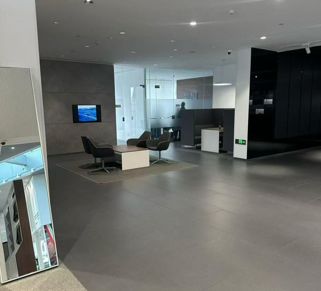 保时捷中心总经理带头连夜搬空车辆，贵阳郑州两地三店暂停营业，控股方否认“投资人跑路”(图3)