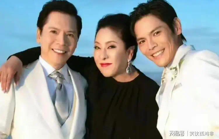 长得丑、演戏烂!爹妈“强捧都不红”都4位星二代,别霍霍观众了(图6) 长得丑、演戏烂!爹妈“强捧都不红”都4位星二代,别霍霍观众了(图6)