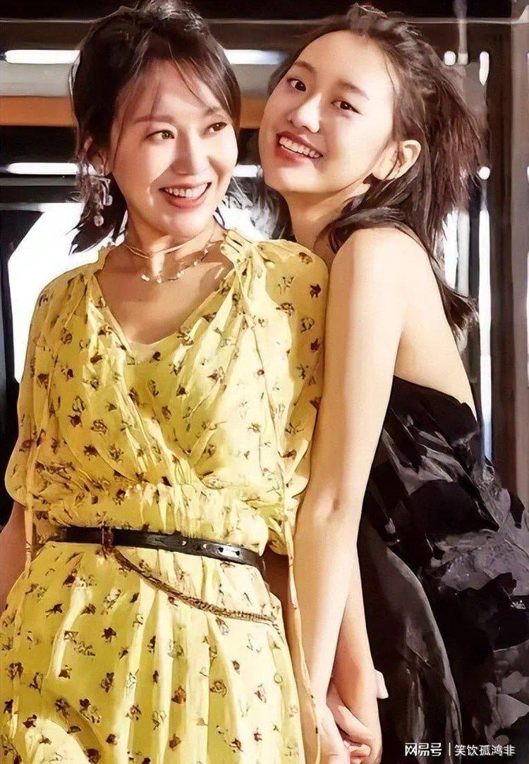 长得丑、演戏烂!爹妈“强捧都不红”都4位星二代,别霍霍观众了(图16) 长得丑、演戏烂!爹妈“强捧都不红”都4位星二代,别霍霍观众了(图16)