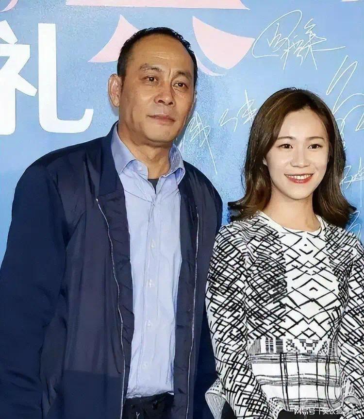 长得丑、演戏烂!爹妈“强捧都不红”都4位星二代,别霍霍观众了(图19) 长得丑、演戏烂!爹妈“强捧都不红”都4位星二代,别霍霍观众了(图19)