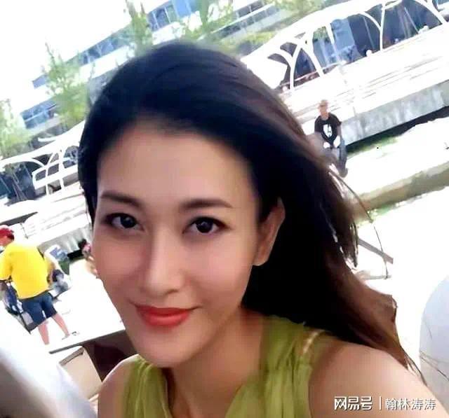 李彩桦不再沉默!爆料娱乐圈潜规则,原来杨紫的遭遇只是冰山一角(图4) 李彩桦不再沉默!爆料娱乐圈潜规则,原来杨紫的遭遇只是冰山一角(图4)