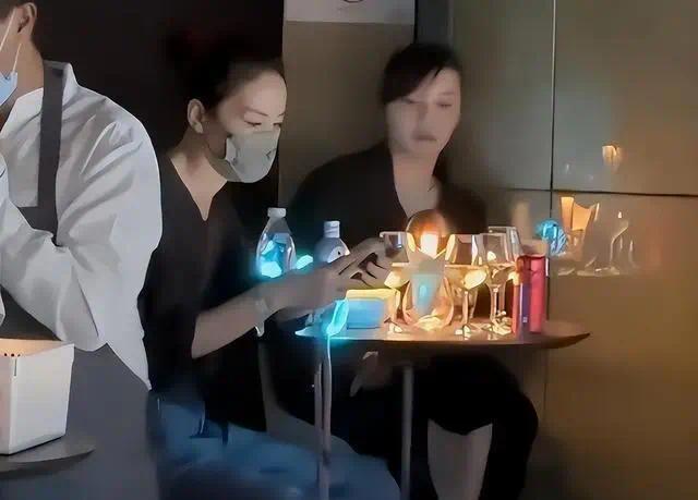 官方发文，高调官宣56岁王菲喜讯，让谢霆锋和整个娱乐圈沉默了(图10)