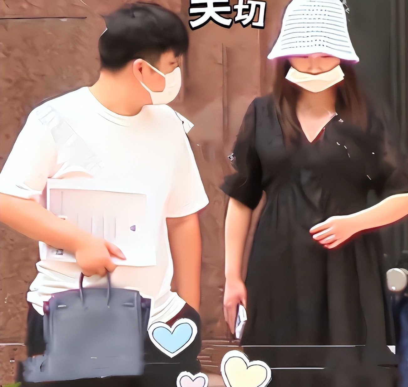 阚清子被曝畸形儿夭折不到一天，前任经纪人发声，担心的事发生了(图5)