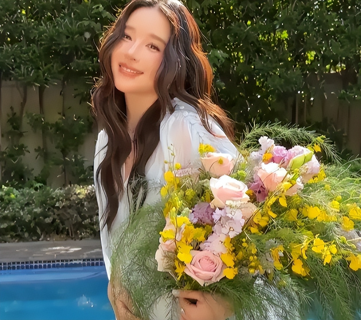 阚清子被曝畸形儿夭折不到一天，前任经纪人发声，担心的事发生了(图8)