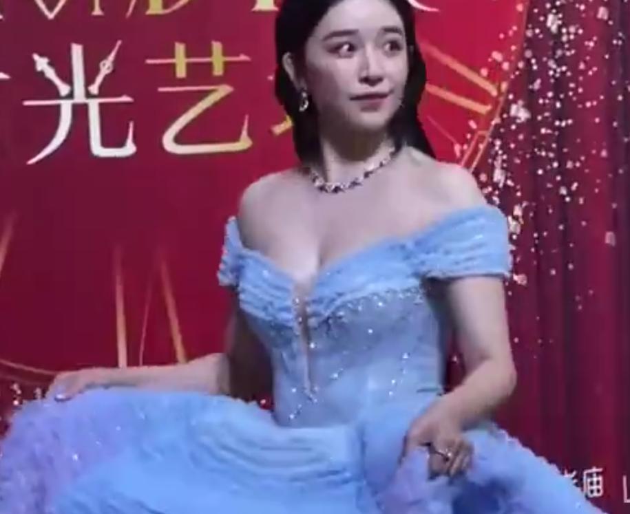 阚清子被曝畸形儿夭折不到一天，前任经纪人发声，担心的事发生了(图11)