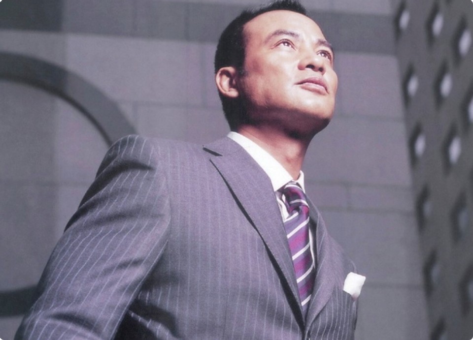 任达华女儿生日照太惊艳，性感美艳大长腿，21岁颜值不输超模妈妈(图16)