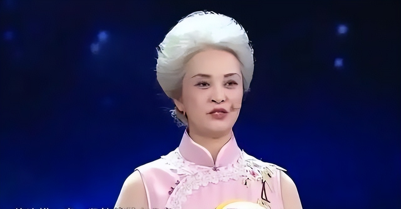 她两度瘫痪，遭丈夫抛弃后一夜白头，64岁惊艳众人成央视超模！(图3)