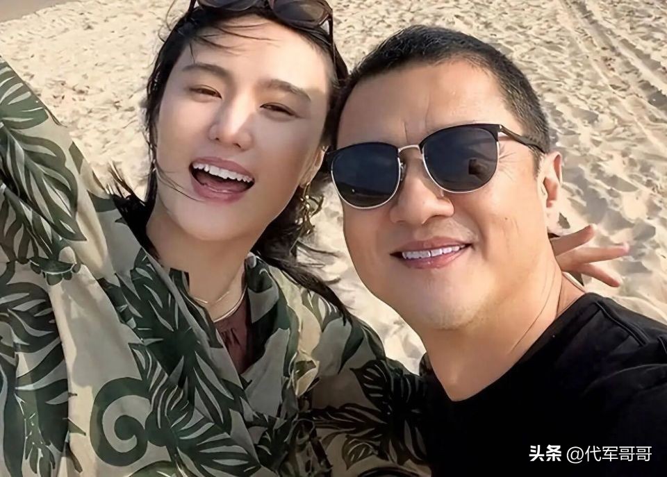 盘点2025年官宣离婚的10对明星夫妻，看看哪对最让人惋惜？(图7)