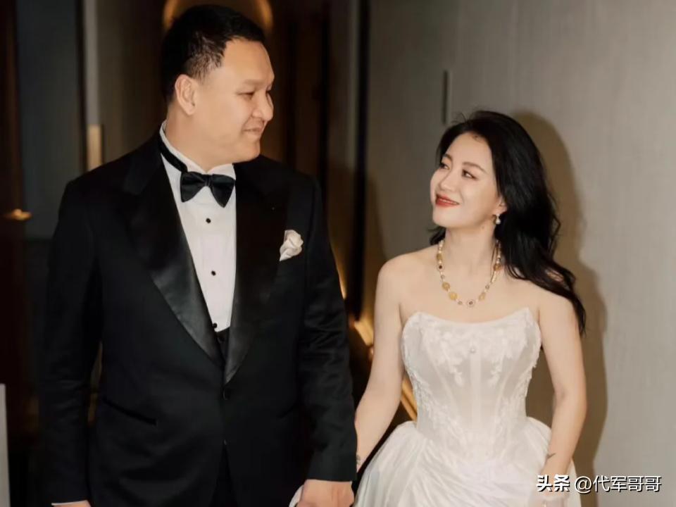 盘点2025年官宣离婚的10对明星夫妻，看看哪对最让人惋惜？(图6)