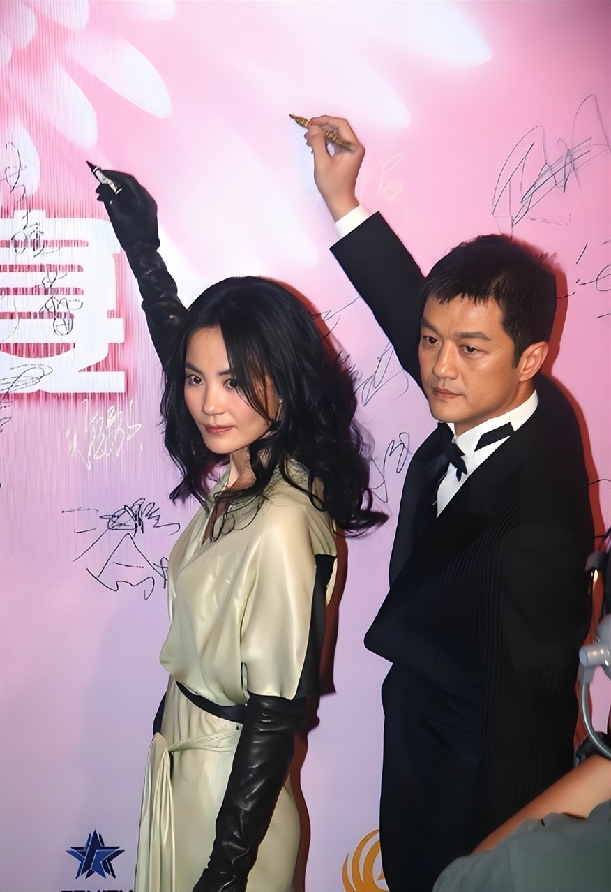 郭碧婷面相变了？长得越来越像向太了？(图9)