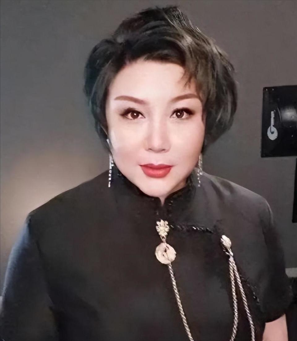 真心善还是假好人？王惠变动德云社职务，难怪郭麒麟会拒成接班人(图3)