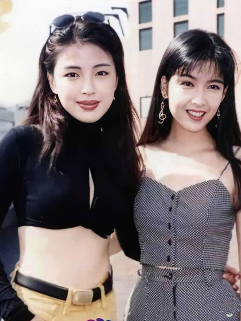 64岁张学友演唱会劈叉,穿卫衣戴帽子两鬓斑白,像个老伯(图12) 64岁张学友演唱会劈叉,穿卫衣戴帽子两鬓斑白,像个老伯(图12)