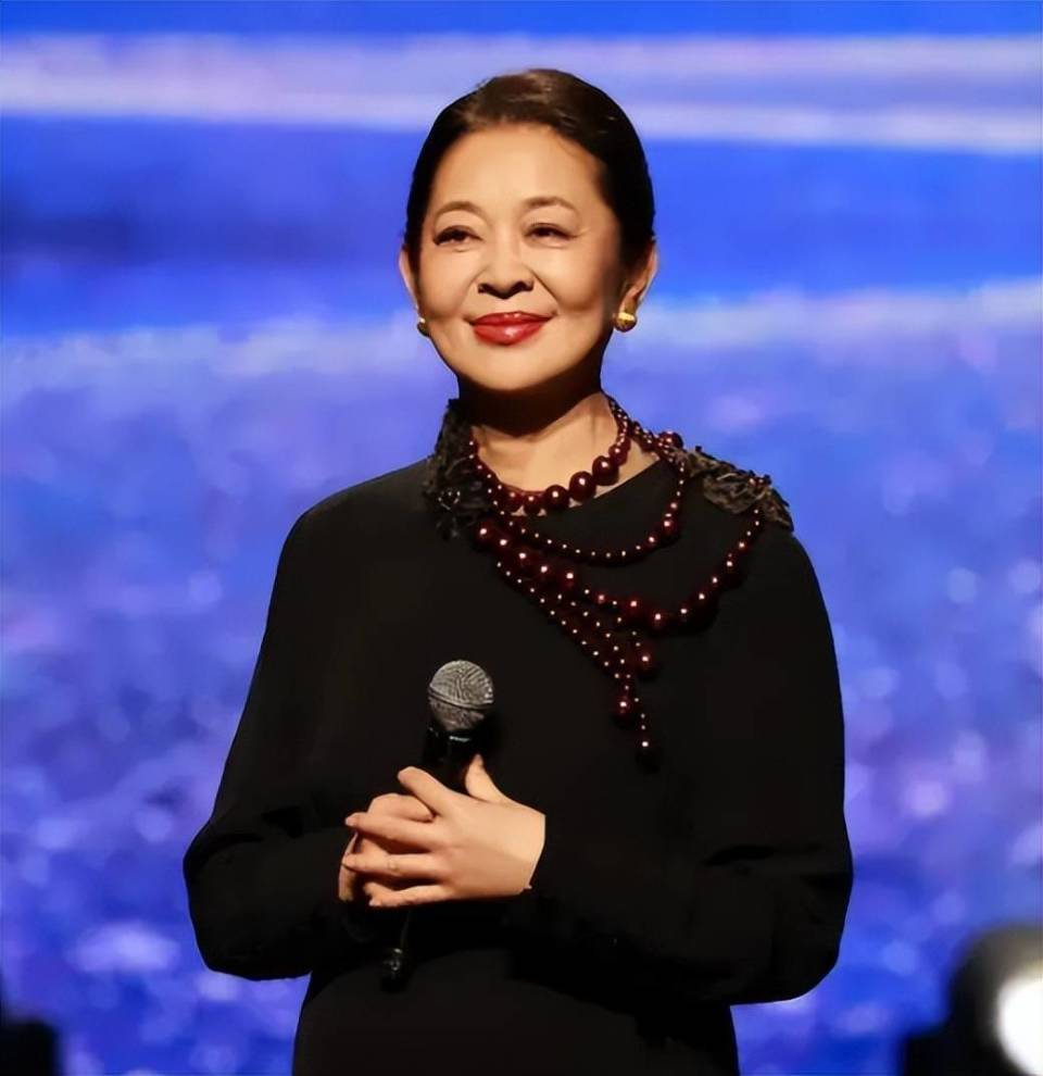 原来倪萍的亲哥哥是他,从小“欺负”妹妹长大却支持她追梦,一生为官清廉(图12) 原来倪萍的亲哥哥是他,从小“欺负”妹妹长大却支持她追梦,一生为官清廉(图12)