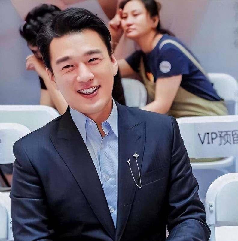 原来王耀庆的妻子是她，怪得不演啥都能火，真是娶一个贤妻旺三代(图2)