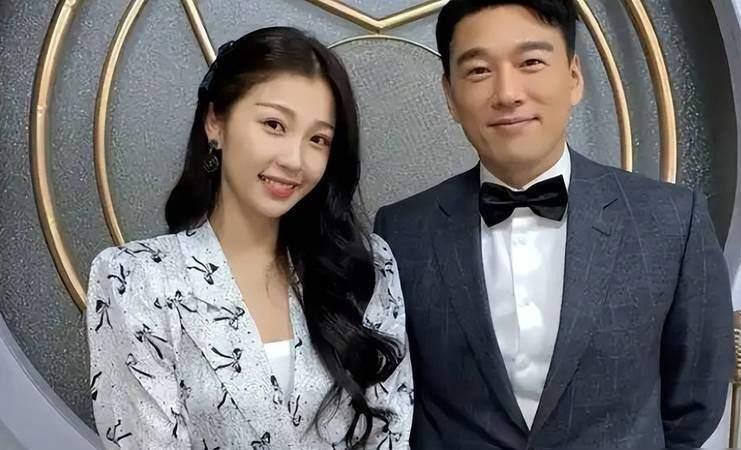 原来王耀庆的妻子是她，怪得不演啥都能火，真是娶一个贤妻旺三代(图4)