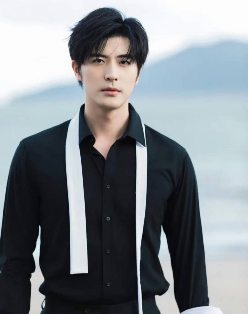 徐开骋被曝新恋情，旧账未平又惹全网争议，这次是谁在冒险？(图4)