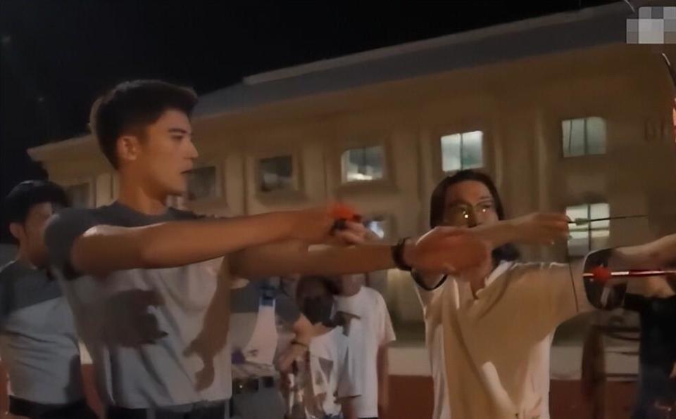 徐开骋被曝新恋情，旧账未平又惹全网争议，这次是谁在冒险？(图2)