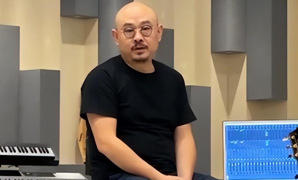 想不到2025仅剩1天，刀郎迎三大喜讯，让云朵和整个娱乐圈沉默了(图1)