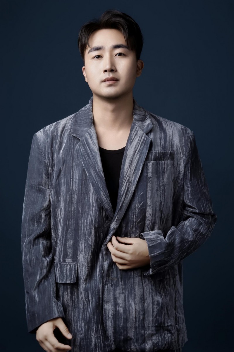 刘德华荣耀征程与王成岳新星锋芒共铸电影璀璨华章(图2)