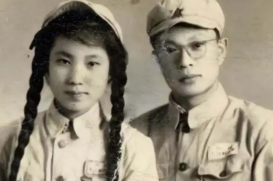 著名作曲家病逝！作品家喻户晓，4月份最后露面在家中，客厅又小又窄(图6)