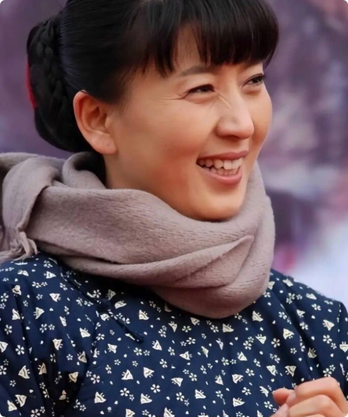 “一年没80万在北京没法过?”闫学晶一句话,刺痛了多少普通人?(图20) “一年没80万在北京没法过?”闫学晶一句话,刺痛了多少普通人?(图20)