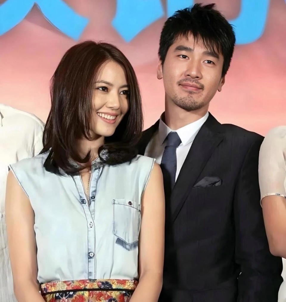 高圆圆断崖式衰老？惊艳四方的“白月光”，也逃不开岁月这把刀(图7)