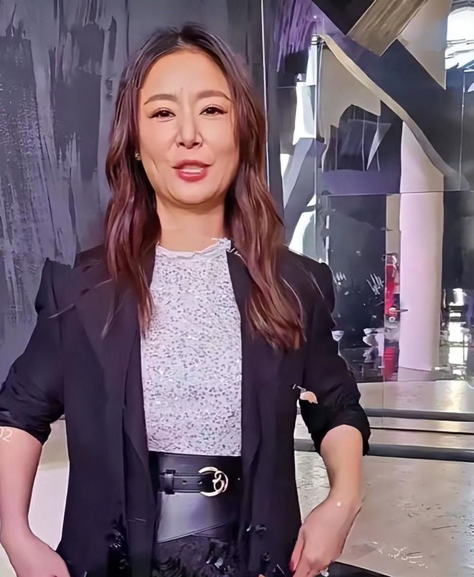 高圆圆断崖式衰老？惊艳四方的“白月光”，也逃不开岁月这把刀(图15)