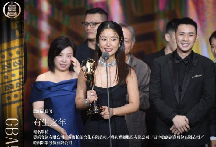 高圆圆断崖式衰老？惊艳四方的“白月光”，也逃不开岁月这把刀(图19)