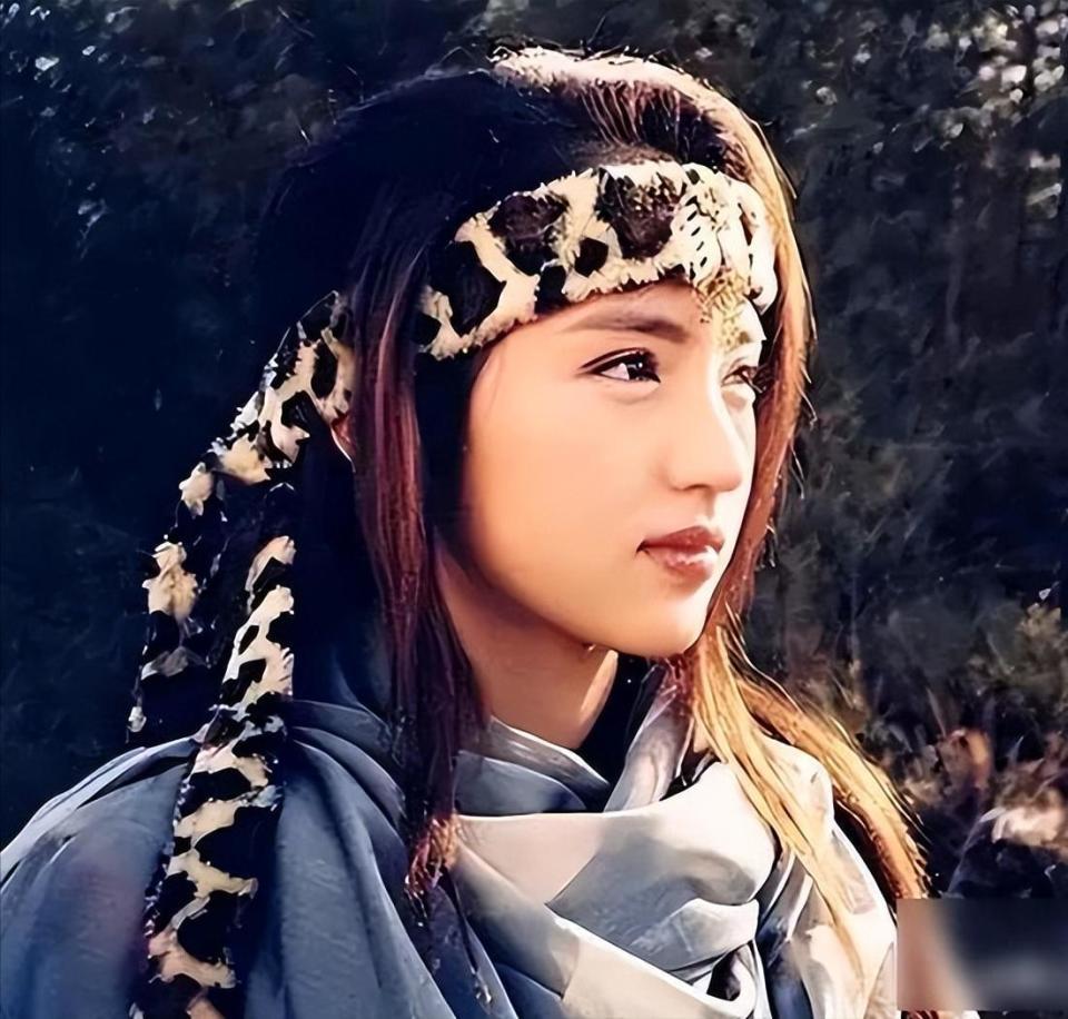 高圆圆断崖式衰老？惊艳四方的“白月光”，也逃不开岁月这把刀(图38)