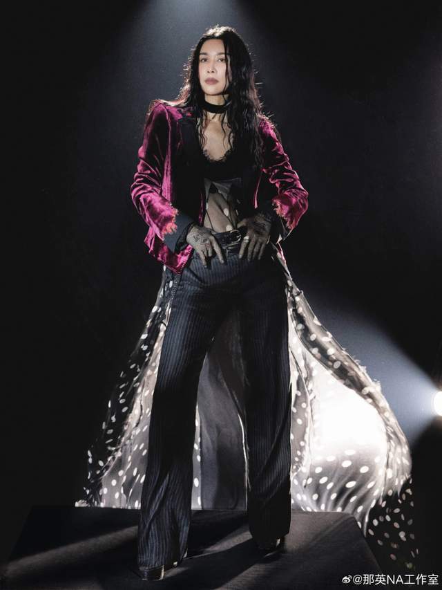 那英和王菲女儿跨年夜同台合唱，窦靖童回应：二搭了，那英阿姨！(图6)