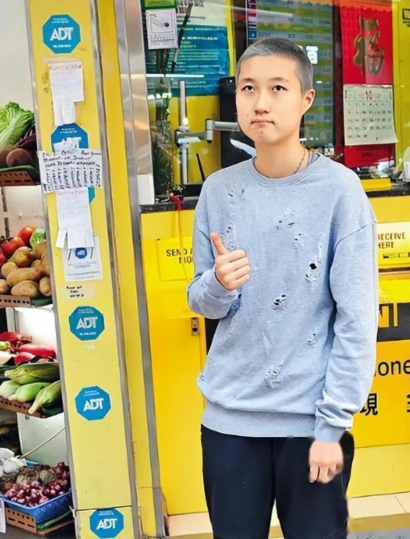 香港娱记爆料：成龙私下给女儿吴卓林交房租了，没让吴卓林知道(图2)