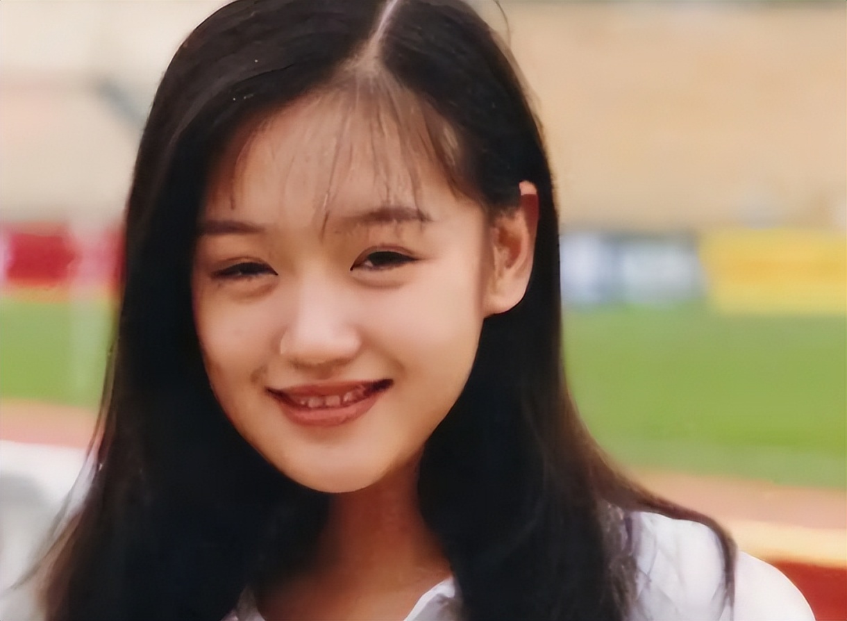 47岁薛佳凝，与胡歌分手后未婚未育，被传皈依佛门，真相原来如此(图6)