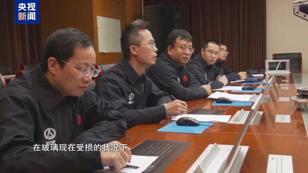 首度披露:中国载人航天首次应急发射经历了什么(图8) 首度披露:中国载人航天首次应急发射经历了什么(图8)