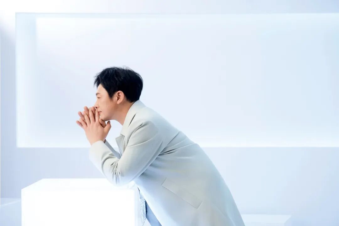 张颂文:穿上旧衣裳(图1) 张颂文:穿上旧衣裳(图1)