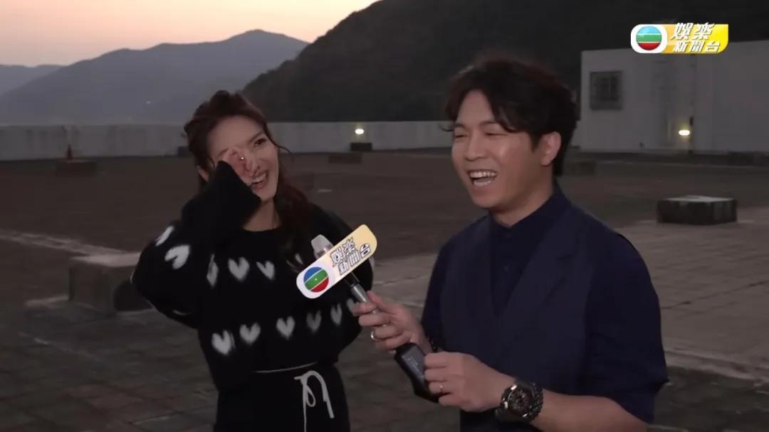 TVB女星强忍泪水回应与拍拖8年男友分手:双方因了解而分开(图3) TVB女星强忍泪水回应与拍拖8年男友分手:双方因了解而分开(图3)