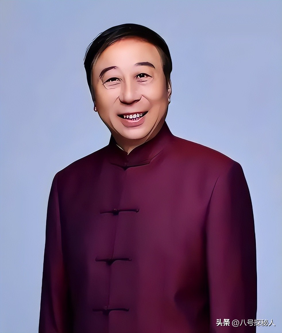 68岁冯巩现状曝光:住100平小房纸箱衣服乱扔,一次性口罩反复用(图9) 68岁冯巩现状曝光:住100平小房纸箱衣服乱扔,一次性口罩反复用(图9)