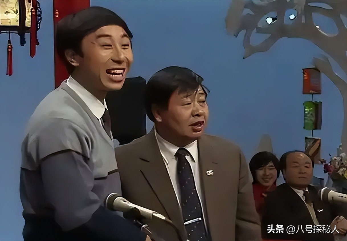 68岁冯巩现状曝光:住100平小房纸箱衣服乱扔,一次性口罩反复用(图28) 68岁冯巩现状曝光:住100平小房纸箱衣服乱扔,一次性口罩反复用(图28)