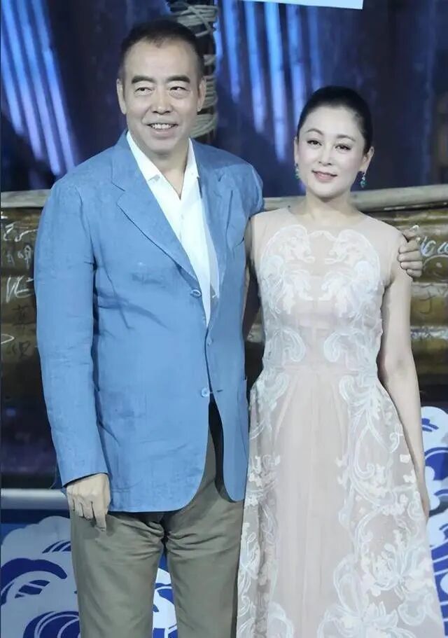 陈红:怒怼琼瑶,逼退倪萍,人到中年却两次被儿子丈夫“连累”!(图9) 陈红:怒怼琼瑶,逼退倪萍,人到中年却两次被儿子丈夫“连累”!(图9)