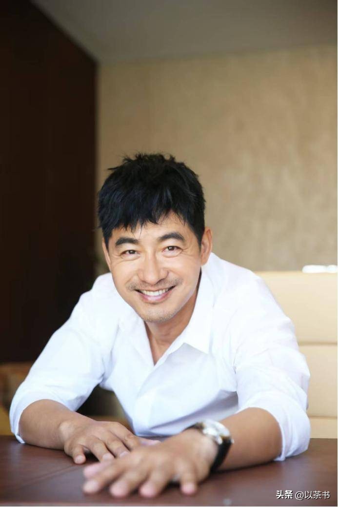 他们是娱乐圈公知的亲兄弟,都是实力派演员,生活状态却截然不同(图9) 他们是娱乐圈公知的亲兄弟,都是实力派演员,生活状态却截然不同(图9)