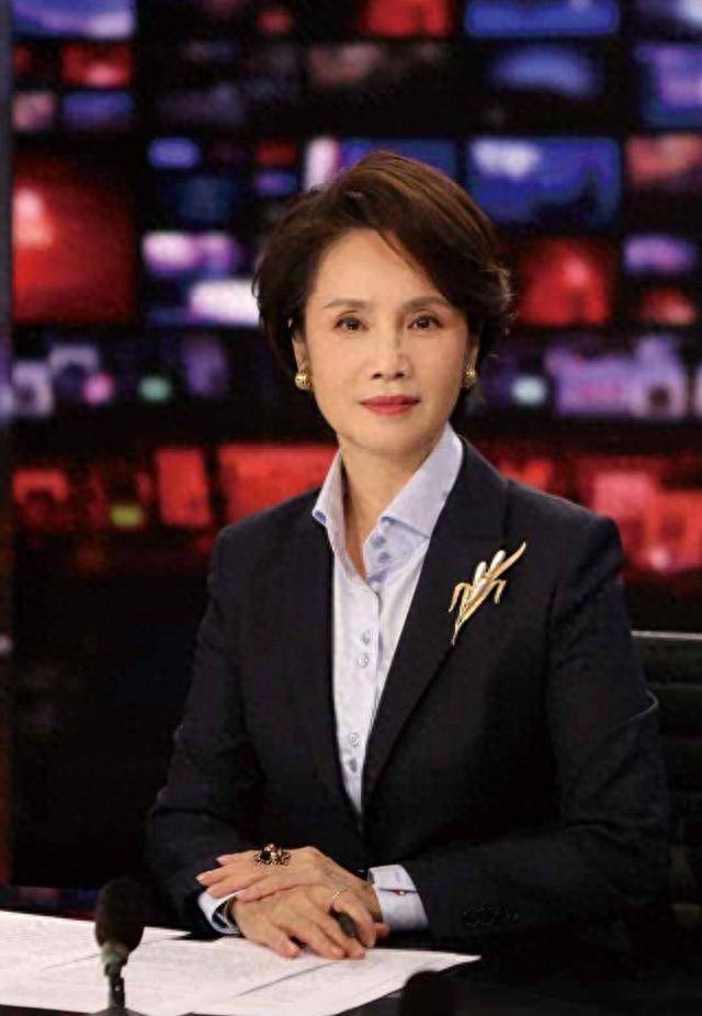 和军人离婚后，她成为央视名嘴，64岁定居