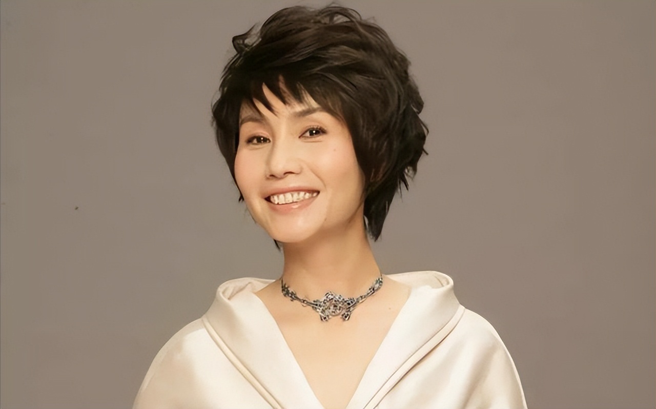 和军人离婚后,她成为央视名嘴,64岁定居北京农村,享受田园生活(图12) 和军人离婚后,她成为央视名嘴,64岁定居北京农村,享受田园生活(图12)