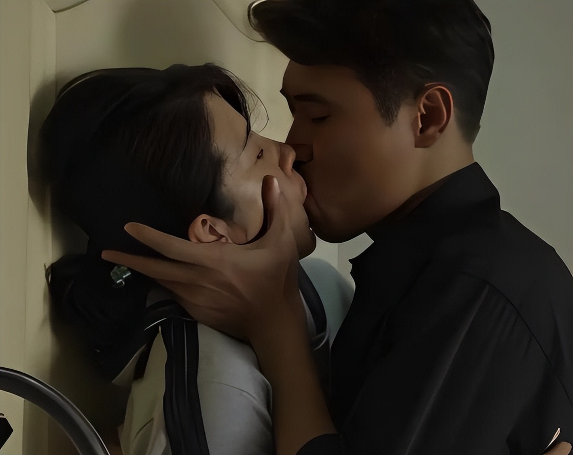 李乃文也没想到,2025年刚刚结束,老搭档颜丙燕因一举动口碑逆转(图13) 李乃文也没想到,2025年刚刚结束,老搭档颜丙燕因一举动口碑逆转(图13)