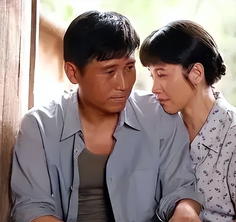 李乃文也没想到,2025年刚刚结束,老搭档颜丙燕因一举动口碑逆转(图18) 李乃文也没想到,2025年刚刚结束,老搭档颜丙燕因一举动口碑逆转(图18)