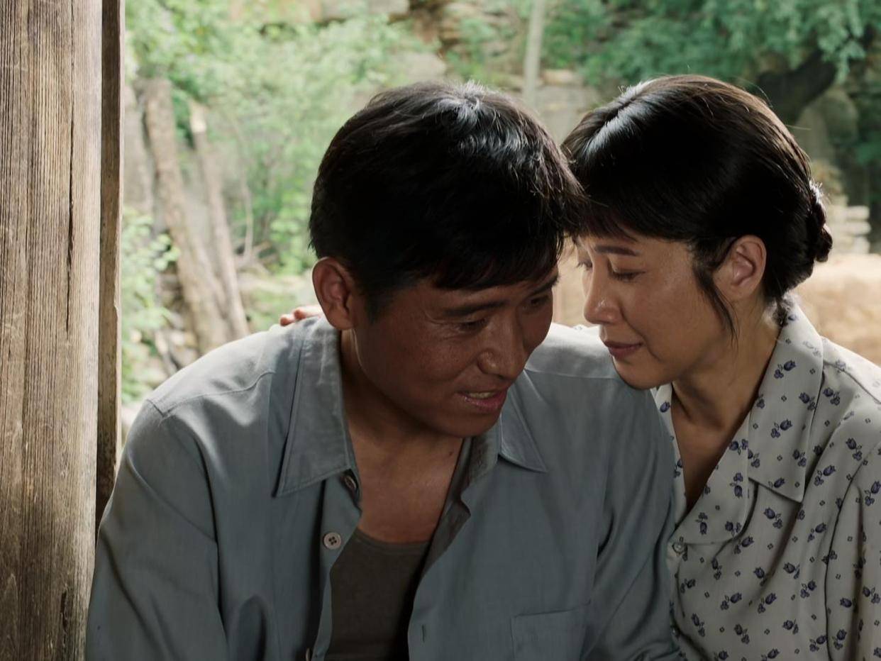 李乃文也没想到,2025年刚刚结束,老搭档颜丙燕因一举动口碑逆转(图17) 李乃文也没想到,2025年刚刚结束,老搭档颜丙燕因一举动口碑逆转(图17)