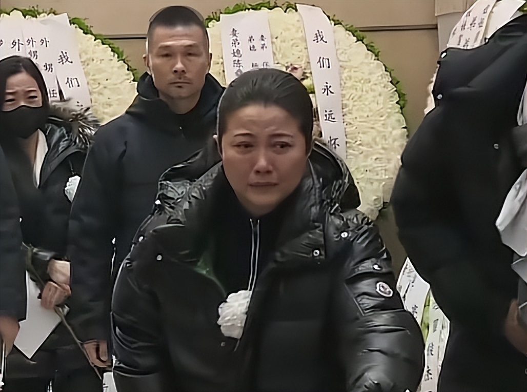 李乃文也没想到,2025年刚刚结束,老搭档颜丙燕因一举动口碑逆转(图20) 李乃文也没想到,2025年刚刚结束,老搭档颜丙燕因一举动口碑逆转(图20)