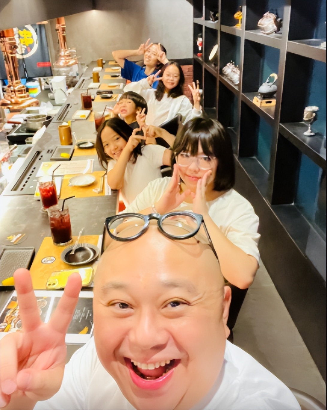 TVB知名男星17岁女儿,被指爱秀身材,被性骚扰怒斥对方肮脏过分(图4) TVB知名男星17岁女儿,被指爱秀身材,被性骚扰怒斥对方肮脏过分(图4)