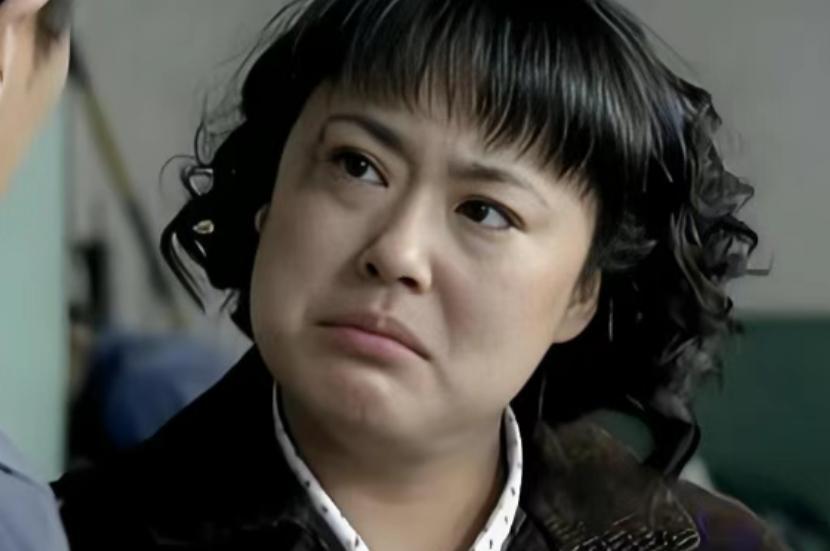 三婚三离,患上癌症,54岁女演员李菁菁晒出近照瘦到认不出!(图2) 三婚三离,患上癌症,54岁女演员李菁菁晒出近照瘦到认不出!(图2)