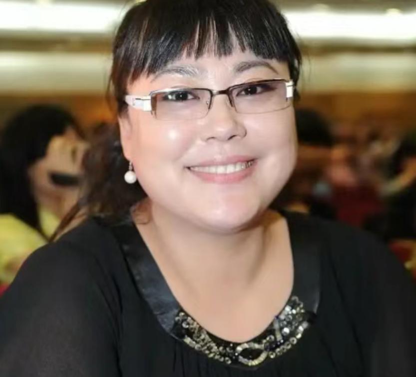 三婚三离,患上癌症,54岁女演员李菁菁晒出近照瘦到认不出!(图12) 三婚三离,患上癌症,54岁女演员李菁菁晒出近照瘦到认不出!(图12)